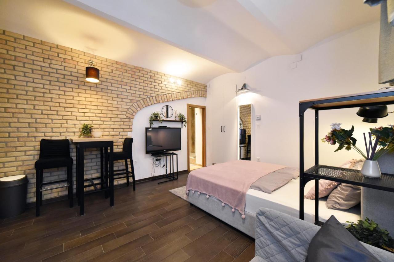 Manuela Varsavska Studio Apartments Zagreb Luaran gambar