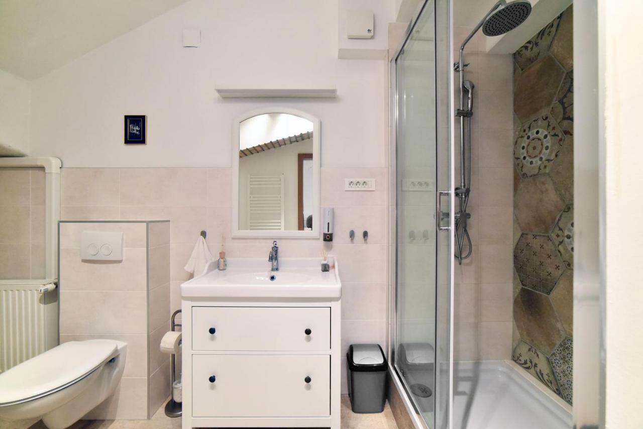 Manuela Varsavska Studio Apartments Zagreb Luaran gambar